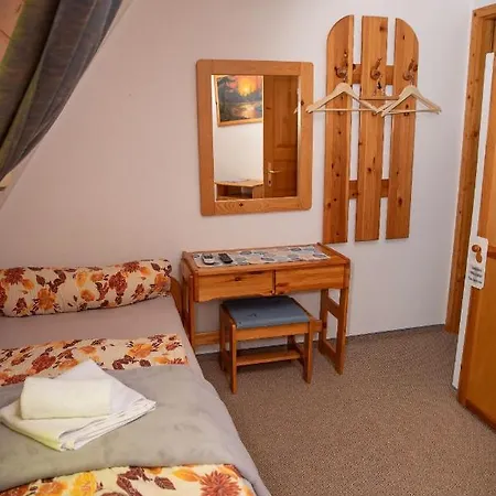 Hévízi Castrum Panzió Couette-café