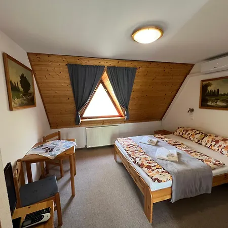 Bed & Breakfast Castrum & Heviz
